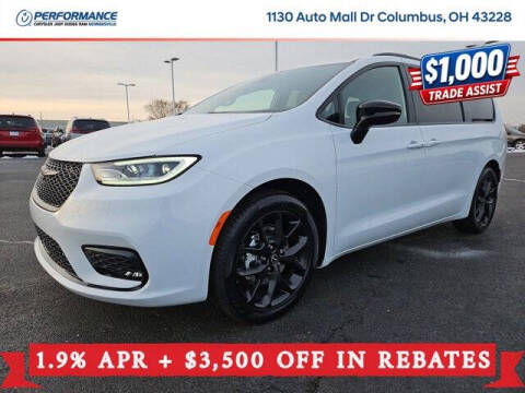 2026 Chrysler Pacifica Select