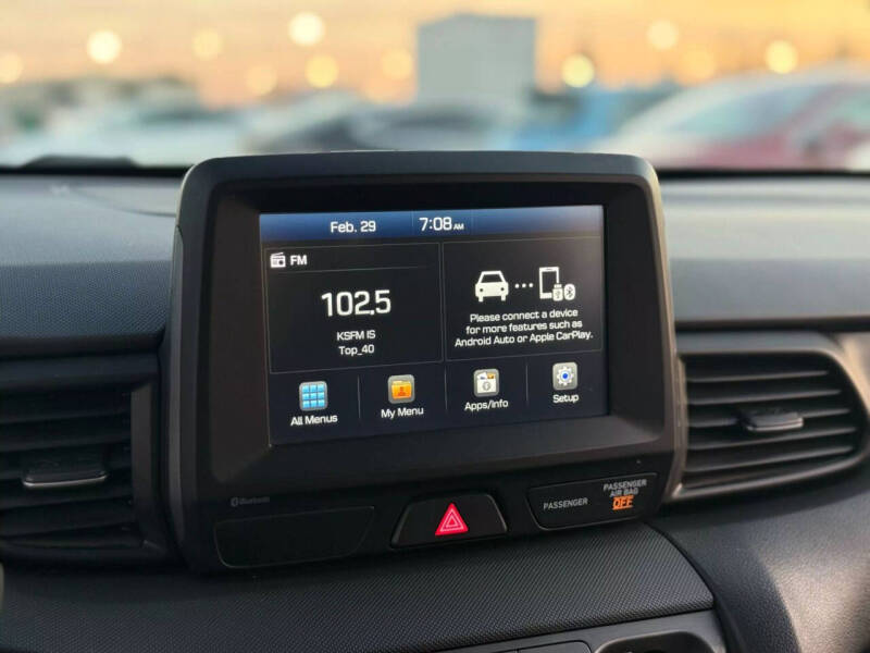 2019 Hyundai Veloster