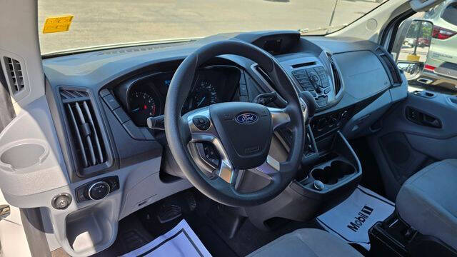 2019 Ford Transit 150 XLT