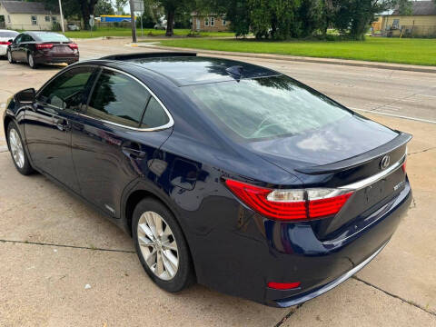2015 Lexus ES 300h