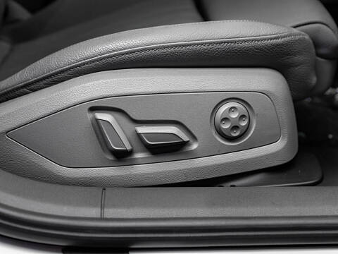 2018 Audi A4 2.0T quattro Prestige