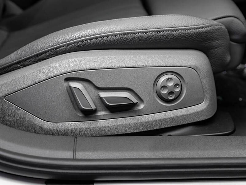 2018 Audi A4 2.0T quattro Prestige