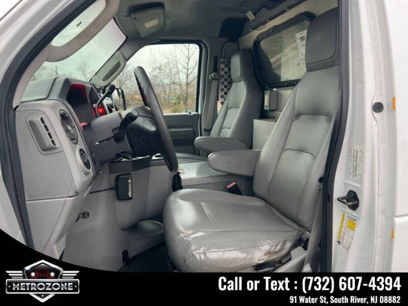 2011 Ford E-Series E-350 SD