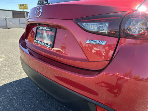 2016 Mazda MAZDA3 i Touring
