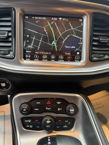 2019 Dodge Challenger SXT