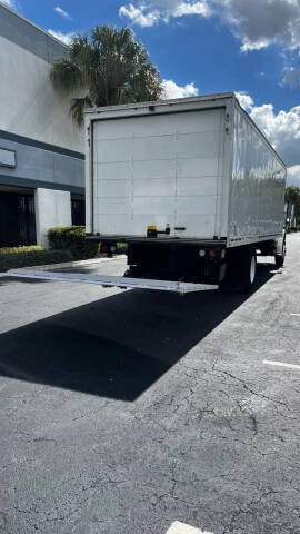 2018 Freightliner M2 106