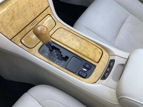 2004 Lexus SC 430