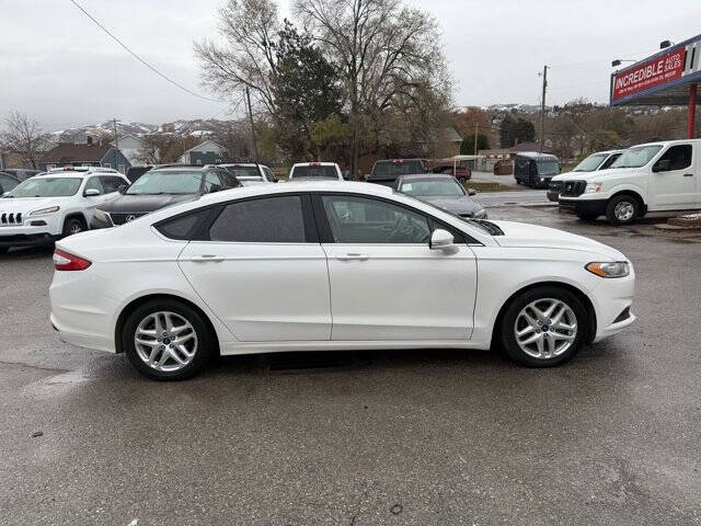 2016 Ford Fusion SE