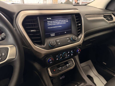 2023 GMC Acadia Denali