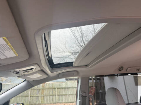 2018 Toyota Sienna XLE 8-Passenger