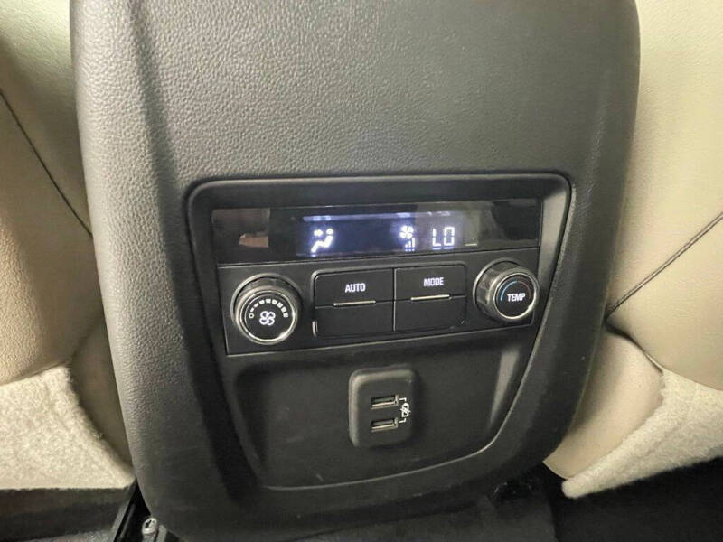 2020 Buick Enclave Essence