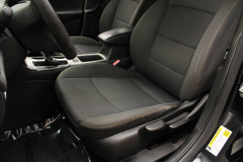 2018 Chevrolet Cruze LS Auto