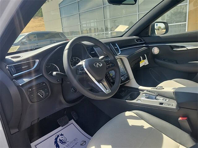 2025 Infiniti QX55 Essential