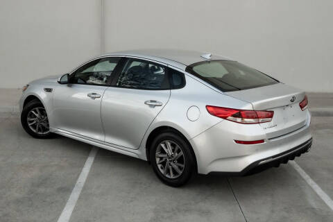 2020 Kia Optima LX