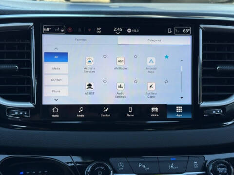 2025 Chrysler Pacifica Select