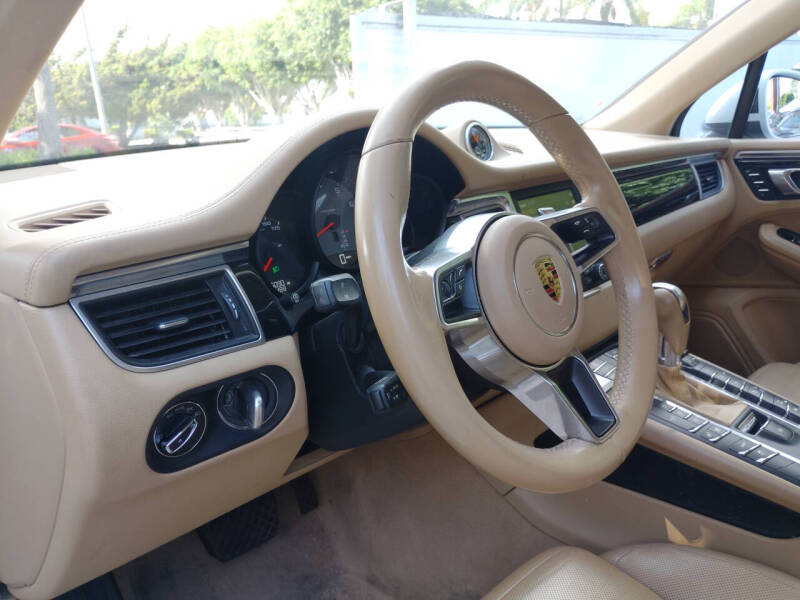 2016 Porsche Macan S