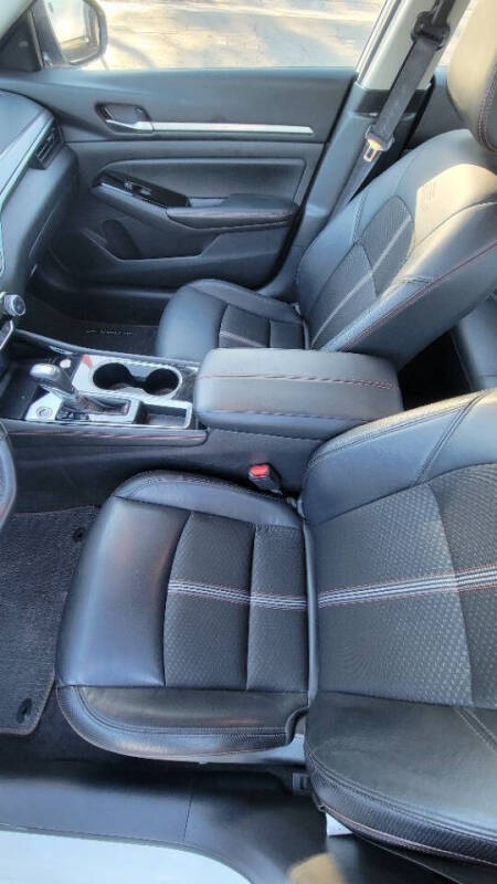 2024 Nissan Altima 2.5 SR