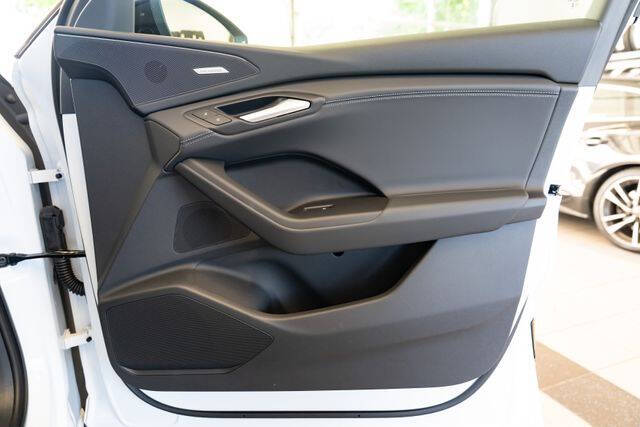 2027 Audi Q6 e-tron quattro Premium Plus