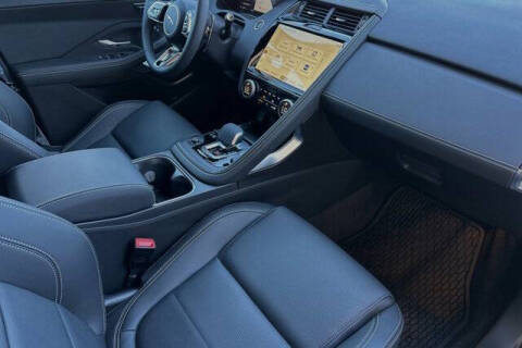2024 Jaguar E-PACE P250 R-Dynamic SE