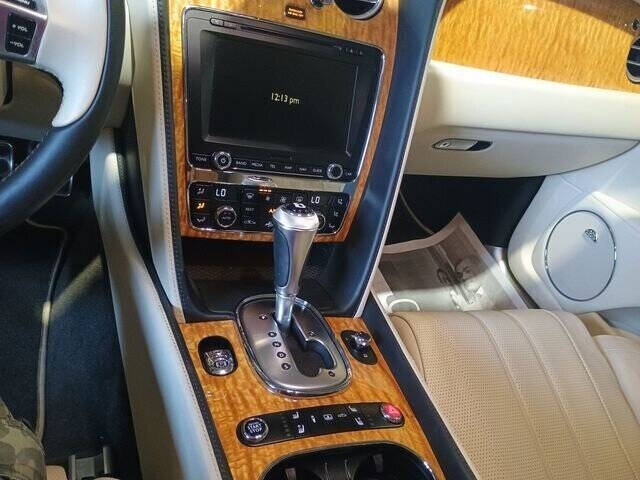 2015 Bentley Flying Spur 24