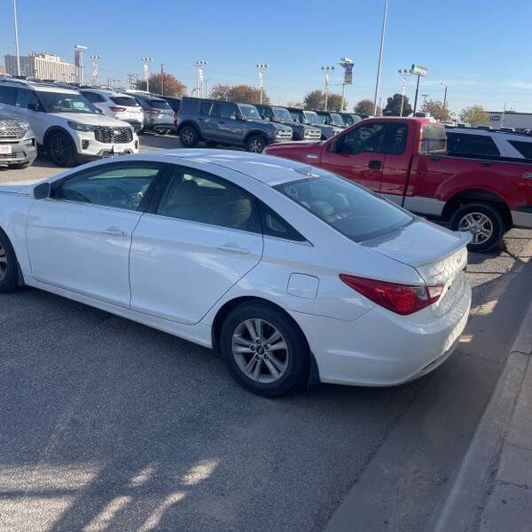 2013 Hyundai SONATA for sale at Green Light Auto in Bridgeton, NJ