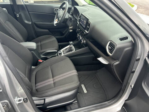 2024 Hyundai Venue SEL