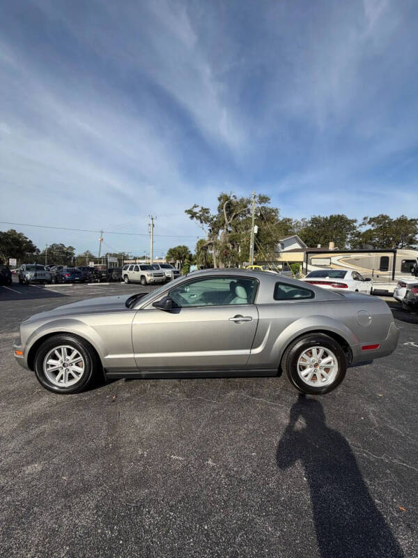 2008 Ford Mustang V6 Deluxe