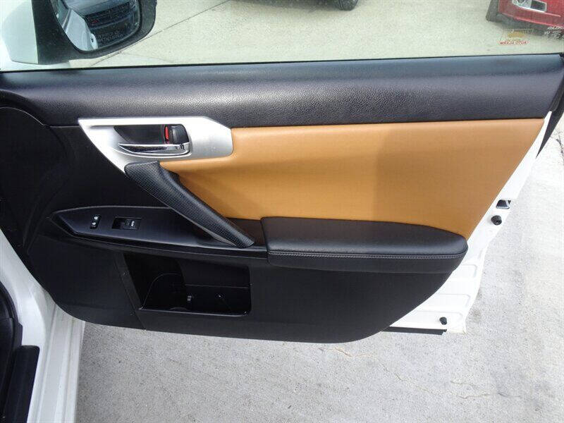 2011 Lexus CT 200h Premium