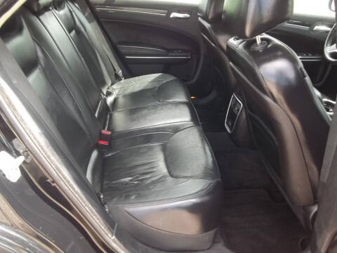 2015 Chrysler 300 Limited