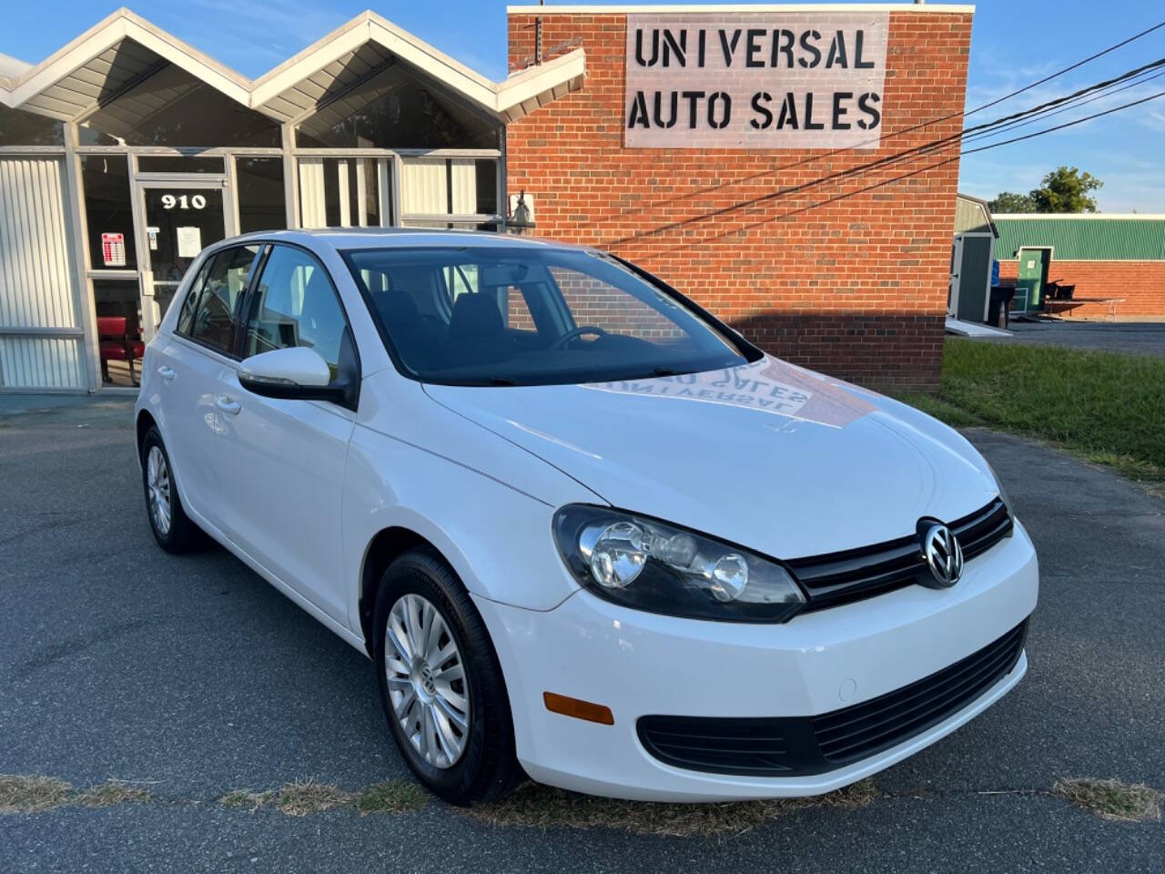 2011 Volkswagen Golf for sale at Universal Auto Sales LLC in Burlington, NC