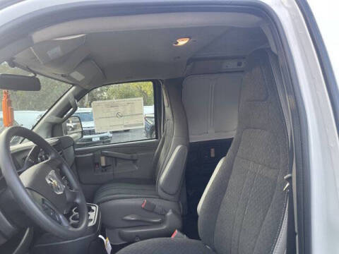 2025 Chevrolet Express 2500