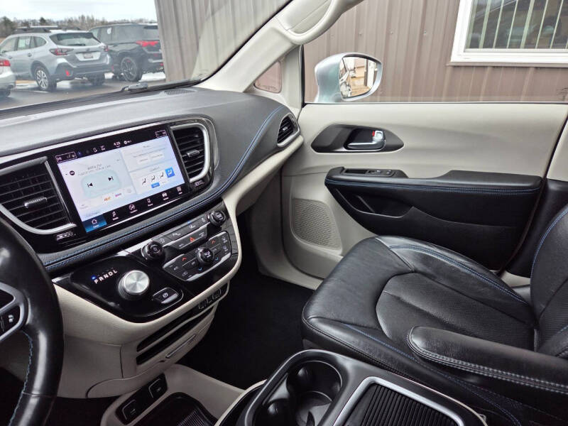 2021 Chrysler Pacifica Touring L