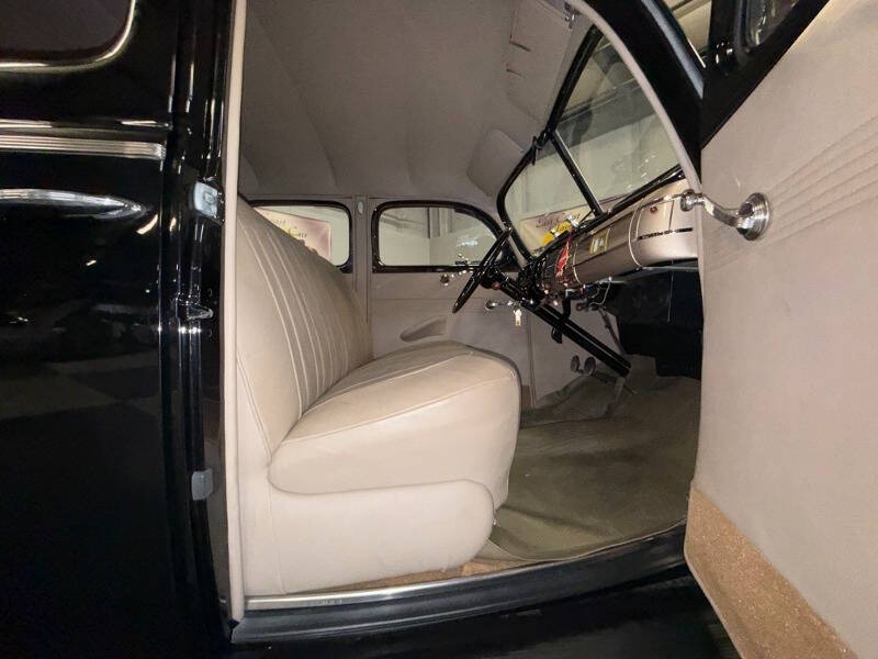 1940 Ford Deluxe