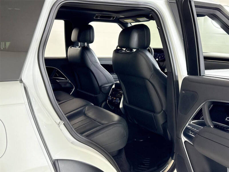 2023 Land Rover Range Rover P530 SE