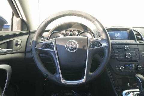2013 Buick Regal Premium 1