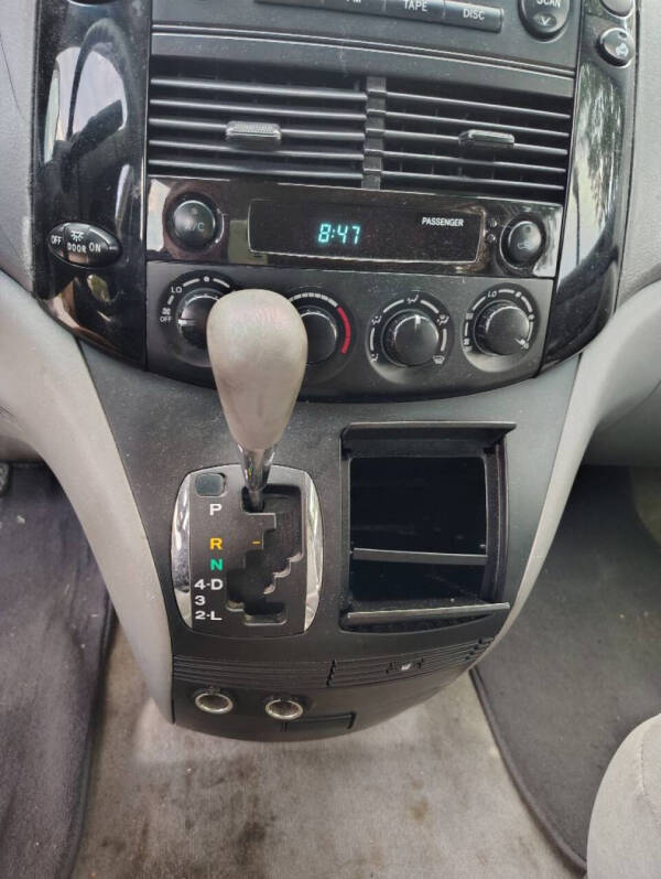 2005 Toyota Sienna