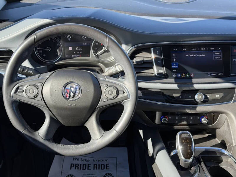 2020 Buick Enclave Essence