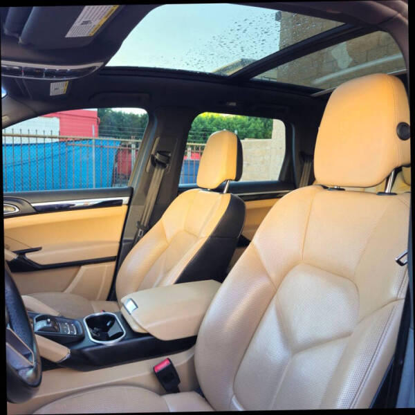 2018 Porsche Cayenne Platinum Edition