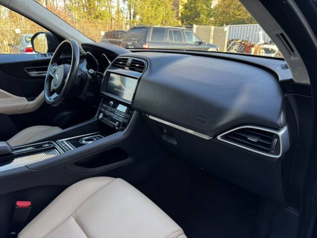 2020 Jaguar F-PACE 25t Premium