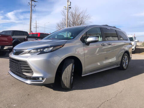 2024 Toyota Sienna XLE 7-Passenger