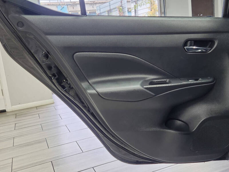 2023 Nissan Versa SV