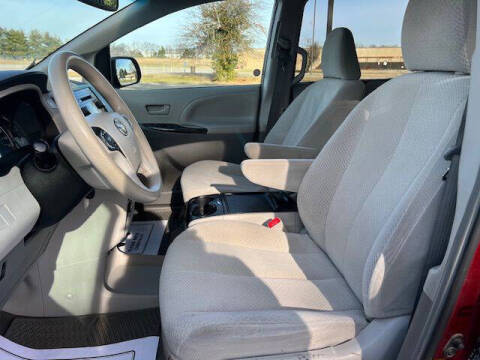 2012 Toyota Sienna