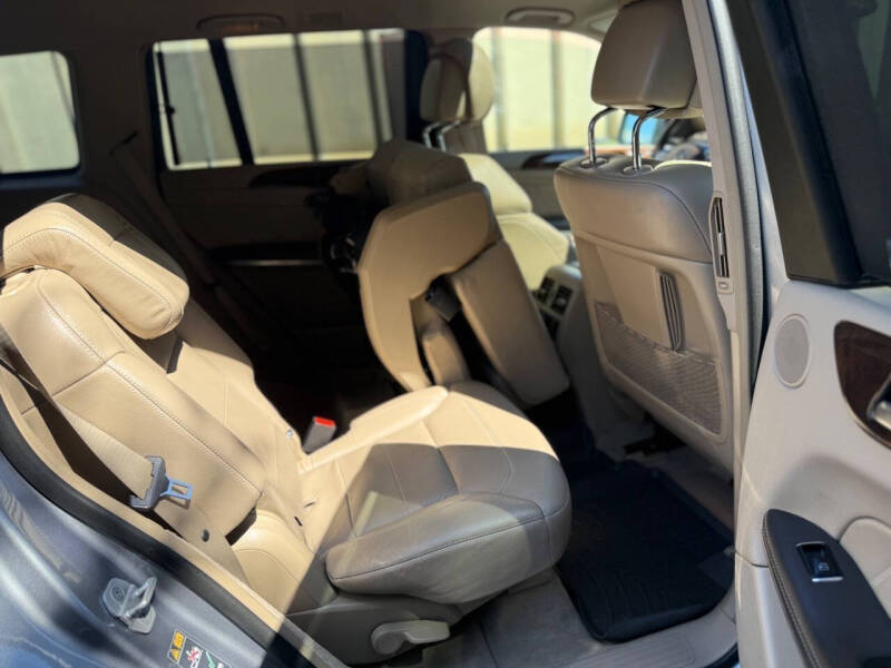 2014 Mercedes-Benz GL-Class GL 550 4MATIC