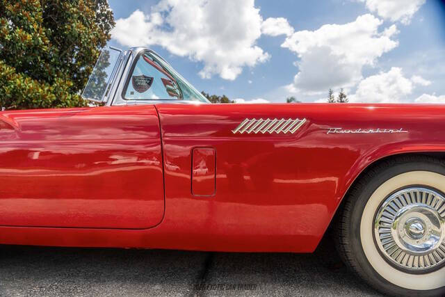 1957 Ford Thunderbird
