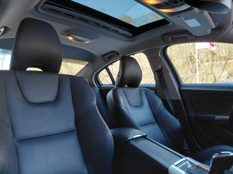 2016 Volvo S60 T5 Inscription Platinum