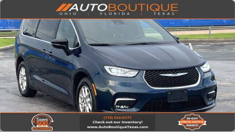 2025 Chrysler Pacifica Select