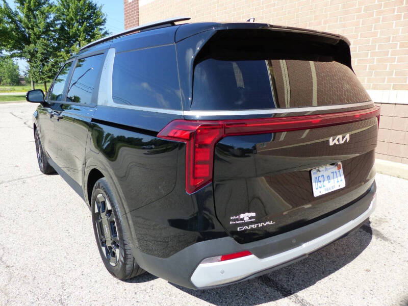 2025 Kia Carnival EX