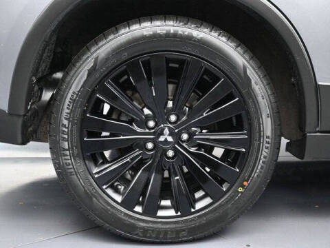 2020 Mitsubishi Outlander SE