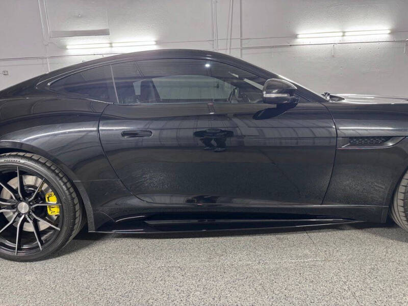 2017 Jaguar F-TYPE R