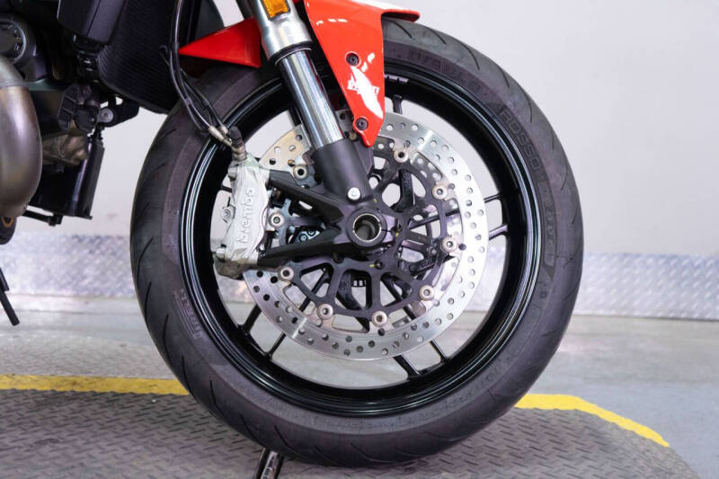 2016 Ducati Monster 821 Stripe